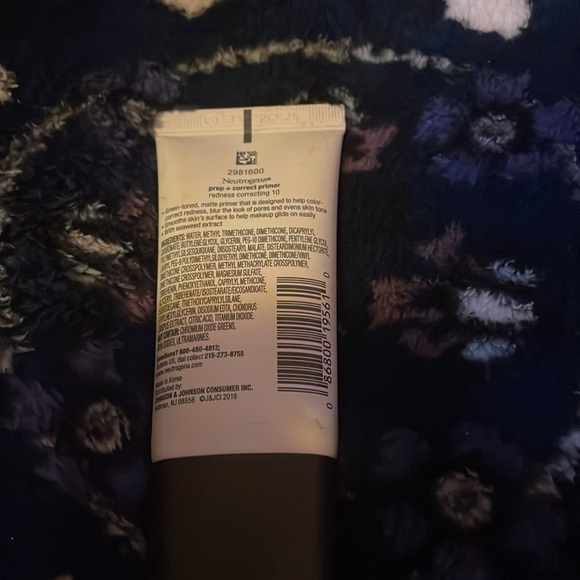 5 for $25 💜 neutrogena prep + correct primer redness correcting - Picture 3 of 3